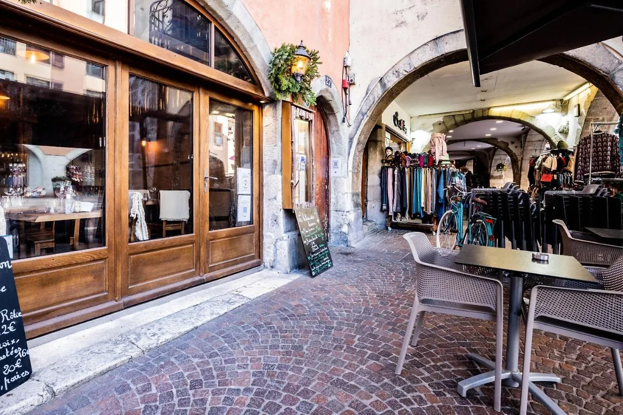 Beethoven Super Emplacement Vieille Ville Annecy